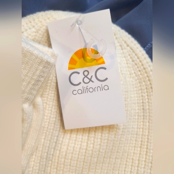 ⭐️ C & C California 2 Piece Set Beanie and Gloves * Read Details - Picture 2 of 10